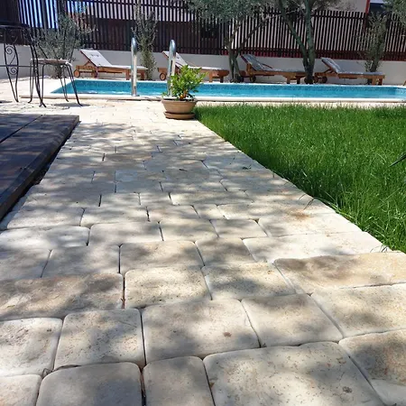 Kucica 公寓 扎达尔