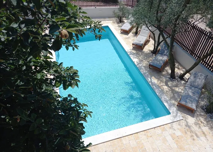 公寓 Kucica 扎达尔